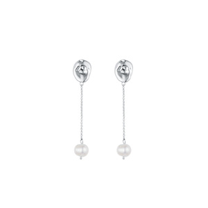 Baby Dont Cry Pearl Earrings